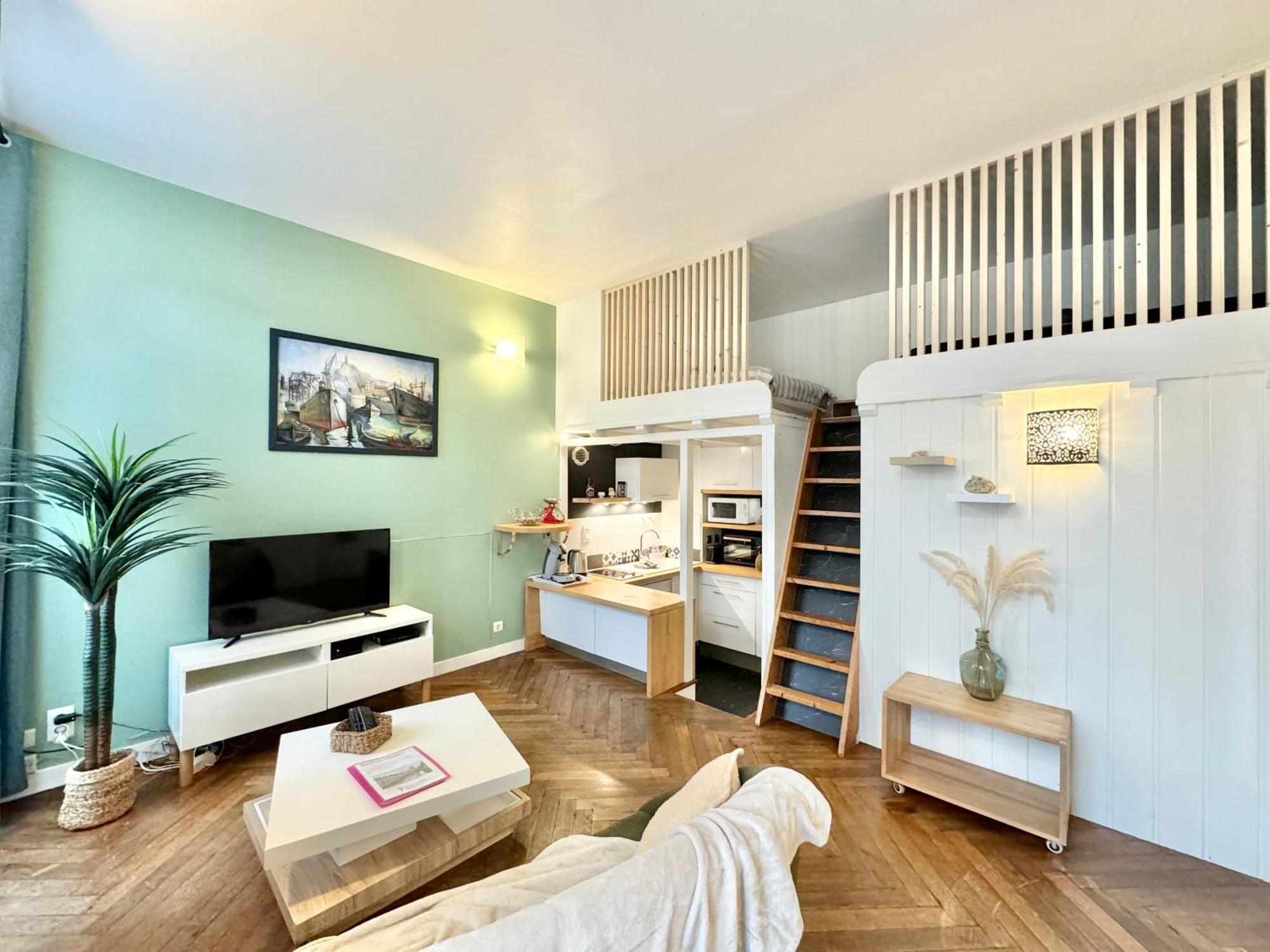 Le Noir Bois Et Blanc - Studio - Wifi - Centre Ville - Entree Autonome Quimper Exterior foto